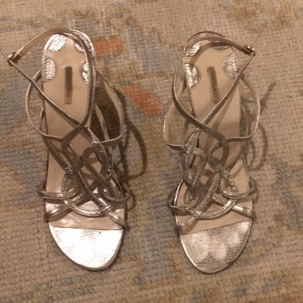 Max Studio Heel